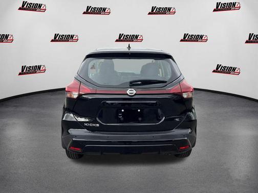 2021 Nissan Kicks S