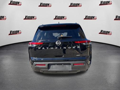 2025 Nissan Pathfinder SV 4WD