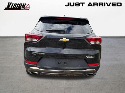 Mosaic Black Metallic 2023 Chevrolet Trailblazer ACTIV