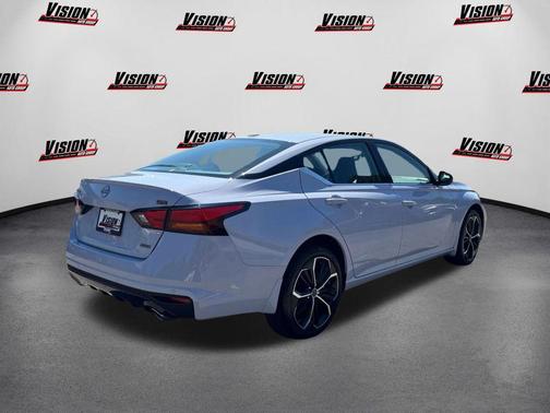 2025 Nissan Altima SR AWD