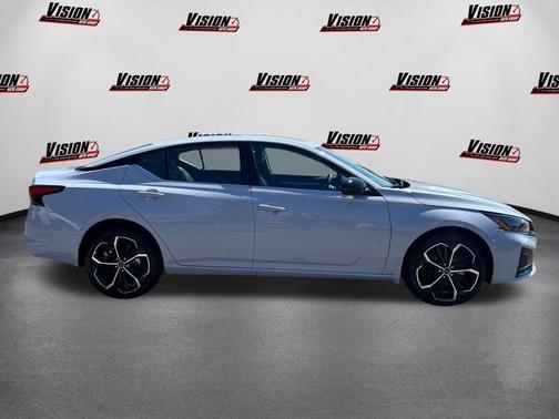 2025 Nissan Altima SR AWD