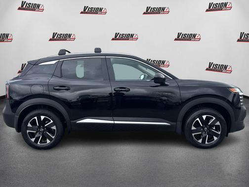 Super Black 2026 Nissan Kicks SV