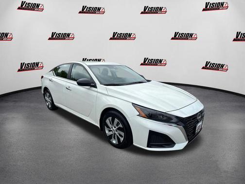 2025 Nissan Altima S FWD