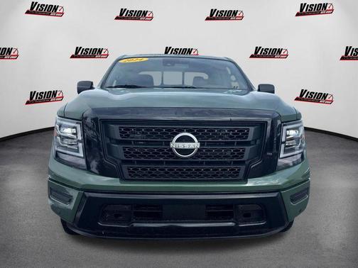 2024 Nissan Titan SV
