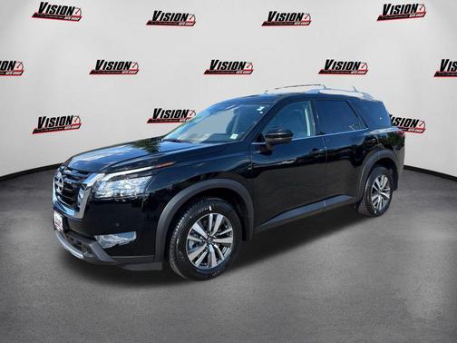 2025 Nissan Pathfinder SL 4WD