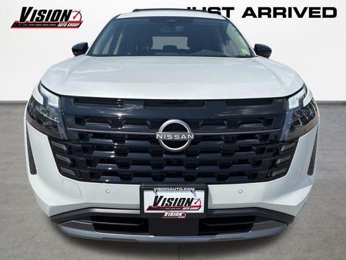 Everest White Pearl Tricoat 2026 Nissan Pathfinder SL