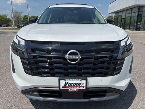 Everest White Pearl Tricoat 2026 Nissan Pathfinder SL