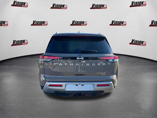 2024 Nissan Pathfinder Platinum 4WD
