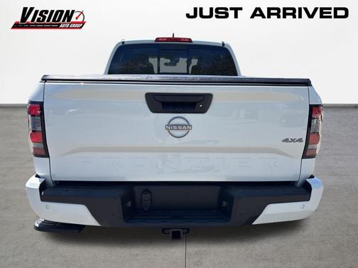 Glacier White 2026 Nissan Frontier SV