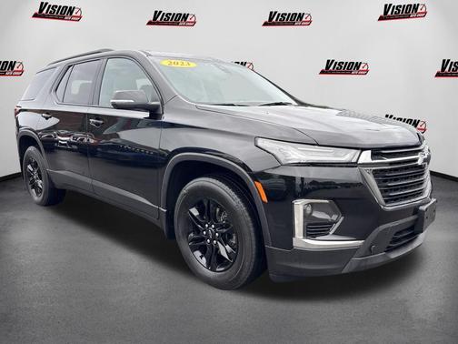 Mosaic Black Metallic 2023 Chevrolet Traverse LS