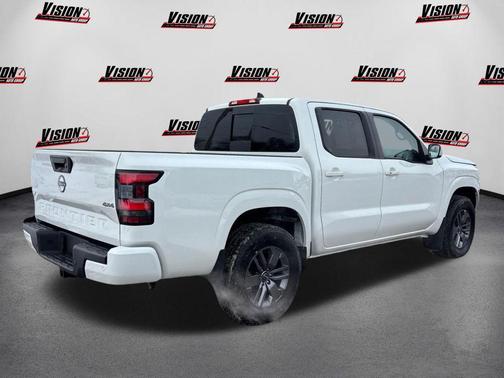 2025 Nissan Frontier SV