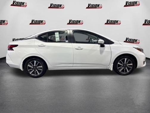 Aspen White Tricoat 2025 Nissan Versa 1.6 SV