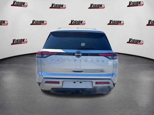 2024 Nissan Pathfinder Platinum 4WD