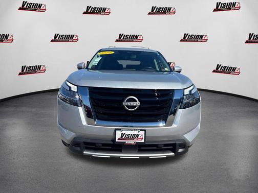2024 Nissan Pathfinder Platinum 4WD