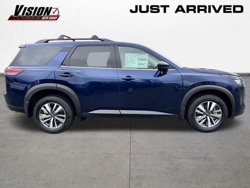 Deep Ocean Blue Pearl 2026 Nissan Pathfinder SL