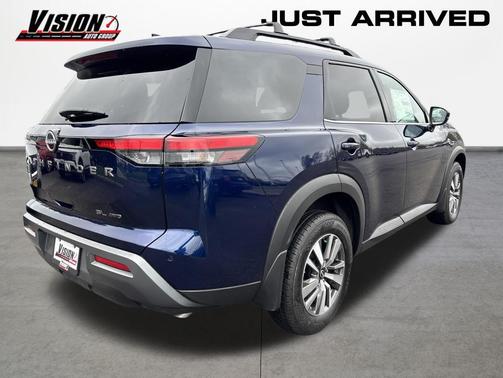Deep Ocean Blue Pearl 2026 Nissan Pathfinder SL