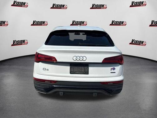 2022 Audi Q5 45 S line Premium Plus