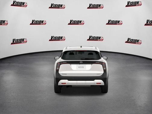 Aspen White Tricoat 2026 Nissan Kicks SV