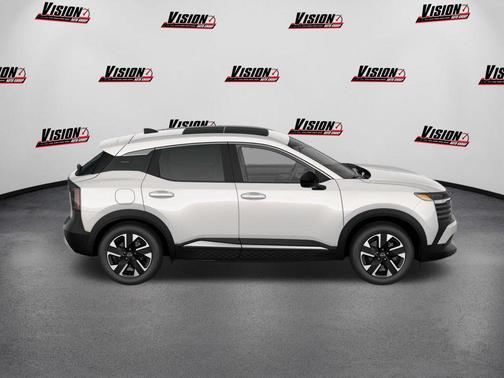 Aspen White Tricoat 2026 Nissan Kicks SV