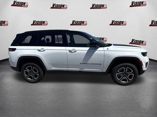 2023 Jeep Grand Cherokee 4xe Trailhawk