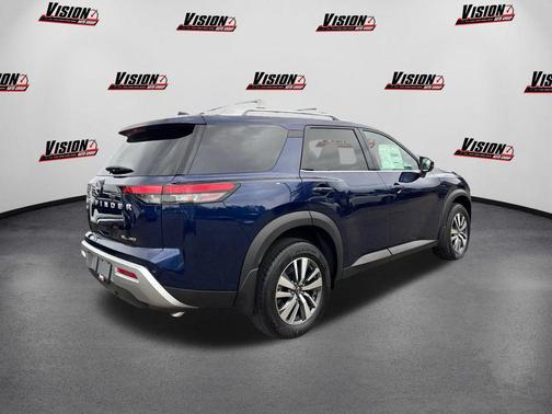 2025 Nissan Pathfinder SL 4WD