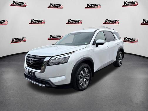 2025 Nissan Pathfinder SL 4WD