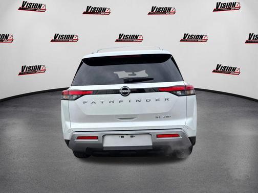 2025 Nissan Pathfinder SL 4WD