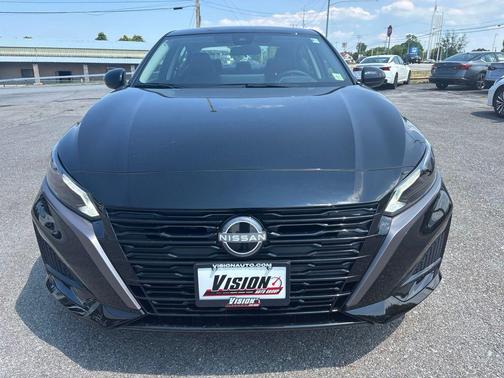 Super Black Clearcoat 2026 Nissan Altima 2.5 SV