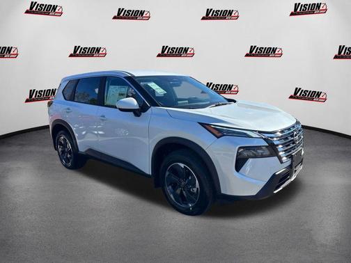 Everest White Pearl Tricoat 2026 Nissan Rogue SV