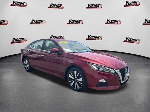 Scarlet Ember Tintcoat 2022 Nissan Altima 2.5 SV