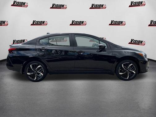 Super Black Metallic 2023 Nissan Versa 1.6 S