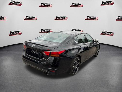 2025 Nissan Altima SR AWD