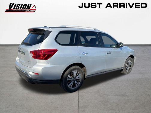 2018 Nissan Pathfinder SL