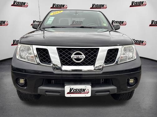 Magnetic Black Pearl 2019 Nissan Frontier SV