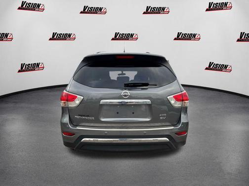 2016 Nissan Pathfinder SV