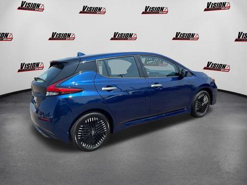 2025 Nissan Leaf SV PLUS