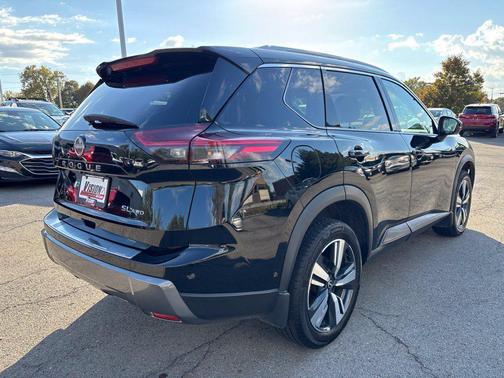 Super Black 2024 Nissan Rogue SL