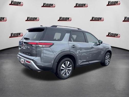 2024 Nissan Pathfinder SL 4WD