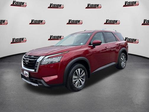 2025 Nissan Pathfinder SL 4WD