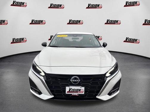 Glacier White 2025 Nissan Altima S FWD