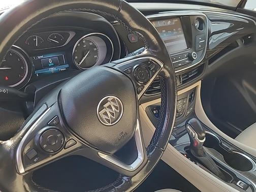 Photo 3 of 11 of 2020 Buick Envision Preferred