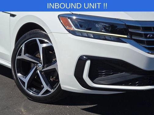 Pure White 2020 Volkswagen Passat 2.0T R-Line