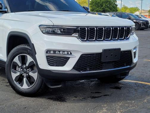 Bright White Clearcoat 2022 Jeep Grand Cherokee 4xe Base