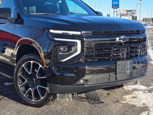 2025 Chevrolet Suburban RST