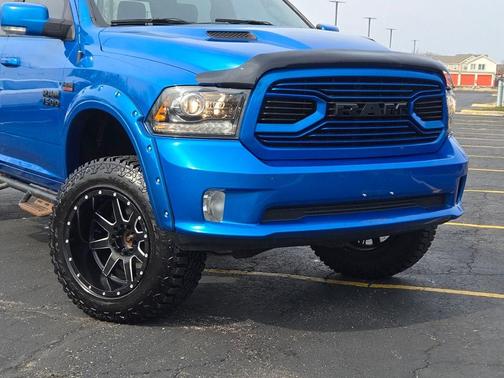 Hydro Blue Pearlcoat 2018 RAM 1500 Sport