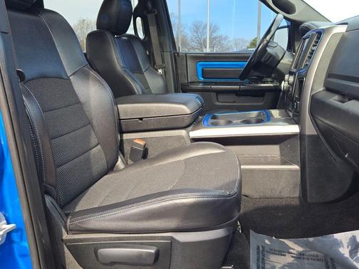 Hydro Blue Pearlcoat 2018 RAM 1500 Sport