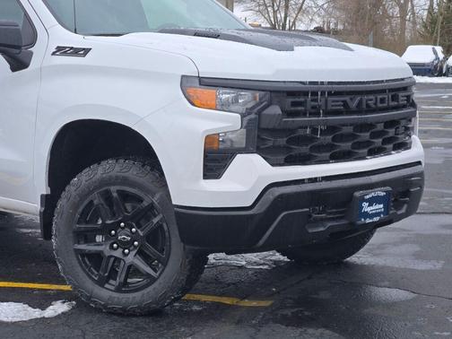 Summit White 2026 Chevrolet Silverado 1500 Custom Trail Boss