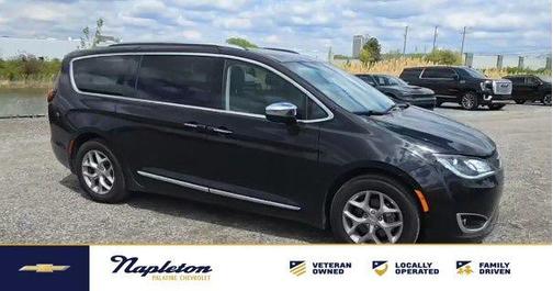 Brilliant Black Crystal Pearlcoat 2020 Chrysler Pacifica Limited