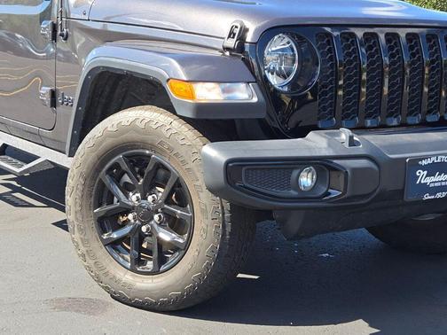 2022 Jeep Gladiator Sport