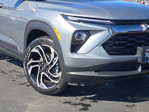 Sterling Gray Metallic 2026 Chevrolet Trailblazer RS